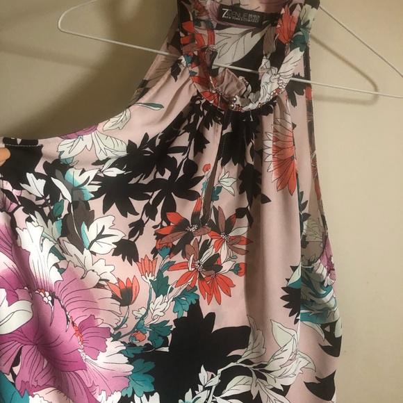 NY&Co. Multicolored, sleeveless top! - Picture 4 of 5